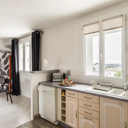 Blanche De Castille- Rond Point De Paris Apartmán *